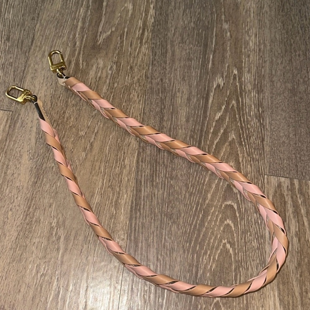 Louis Vuitton Croisette Shoulder Strap
Braided Leather - Picture 4 of 4